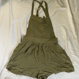 Simple green romper-NEVER WORN
